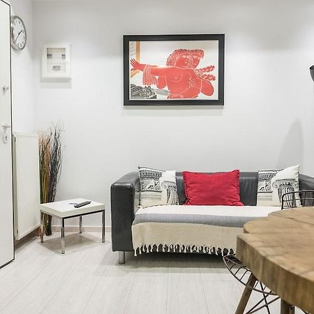 Acropolis Cozy Studio By Livin Urbban Aten Exteriör bild