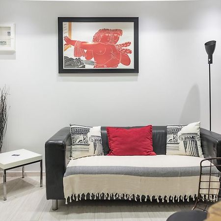Acropolis Cozy Studio By Livin Urbban Aten Exteriör bild